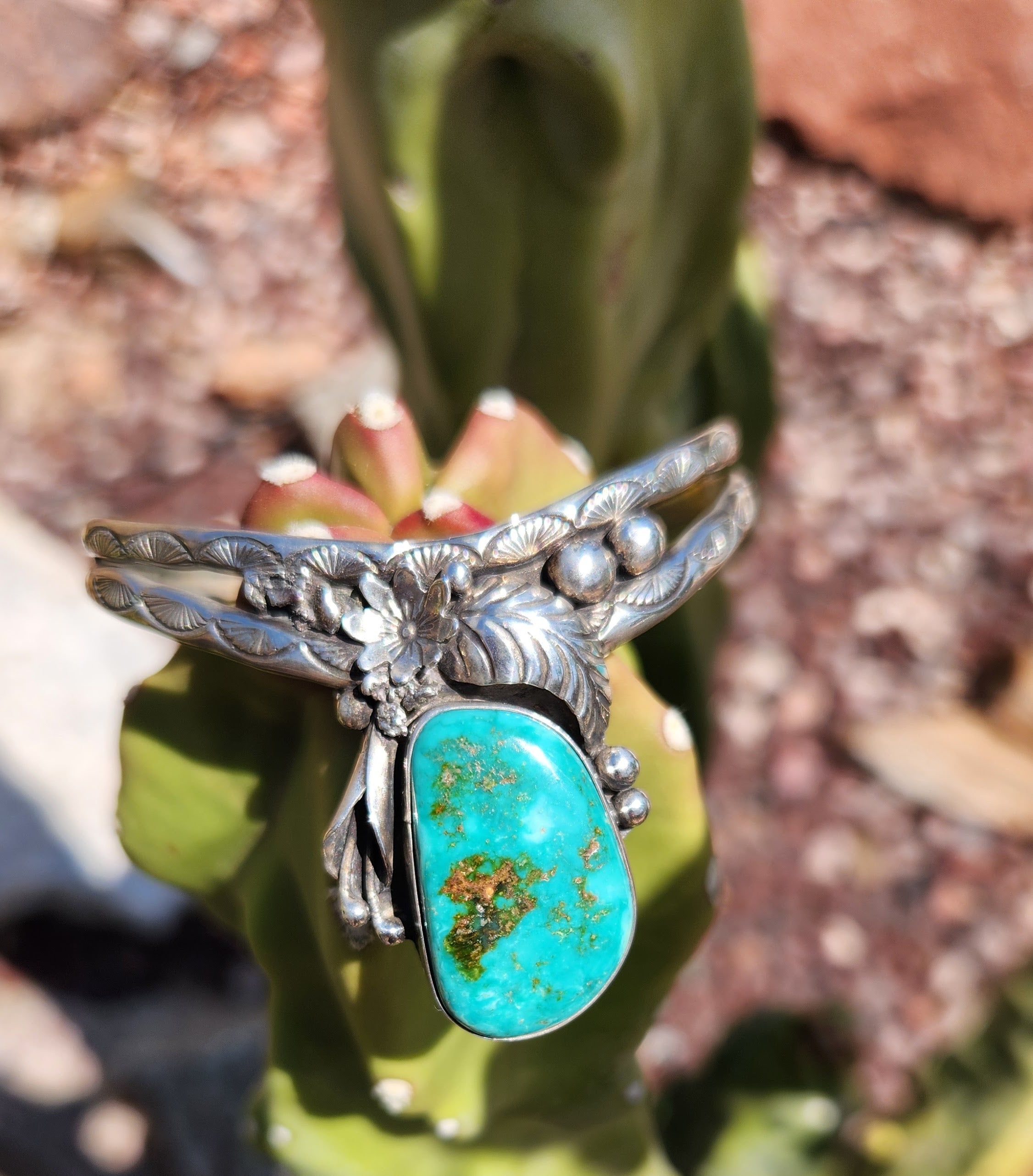 Vintage Navajo handmade one of a kind Kingman Turquoise cuff