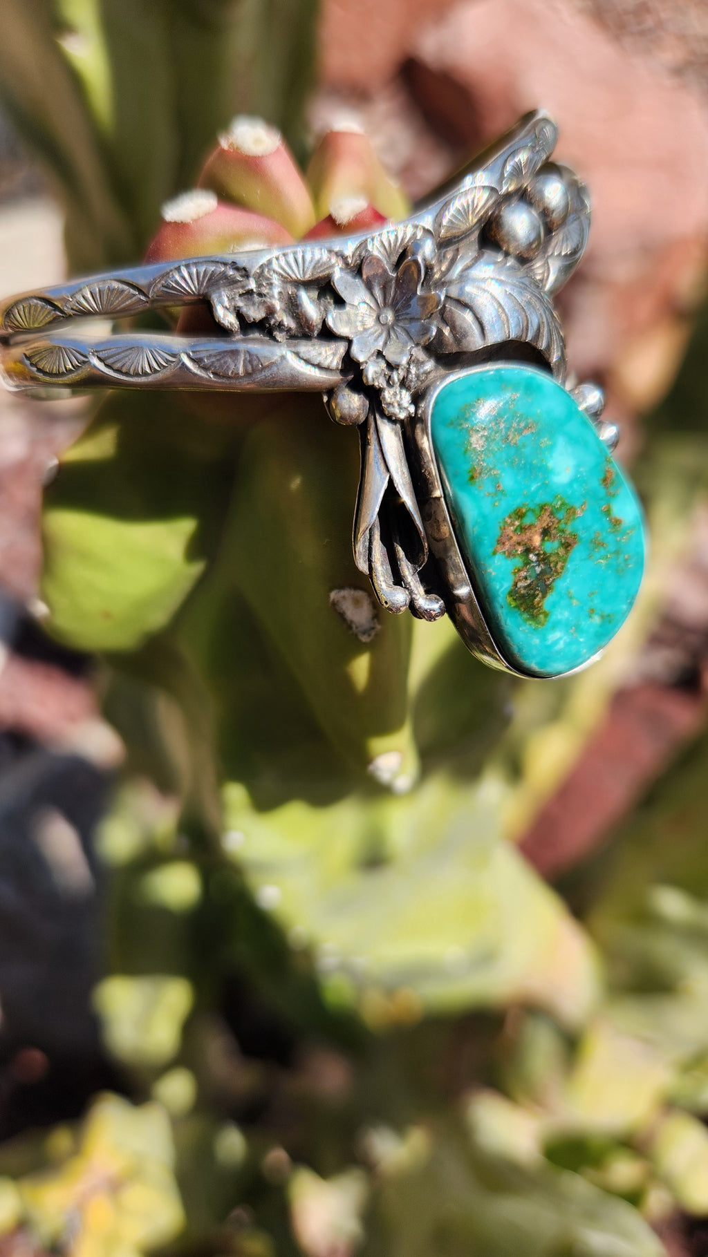 Vintage Navajo handmade one of a kind Kingman Turquoise cuff