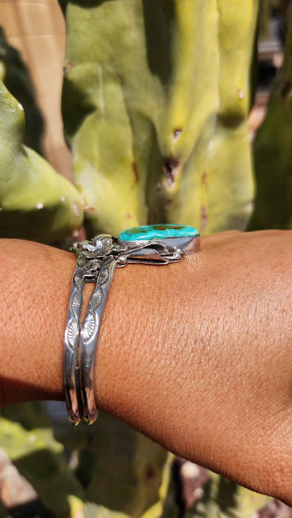 Vintage Navajo handmade one of a kind Kingman Turquoise cuff