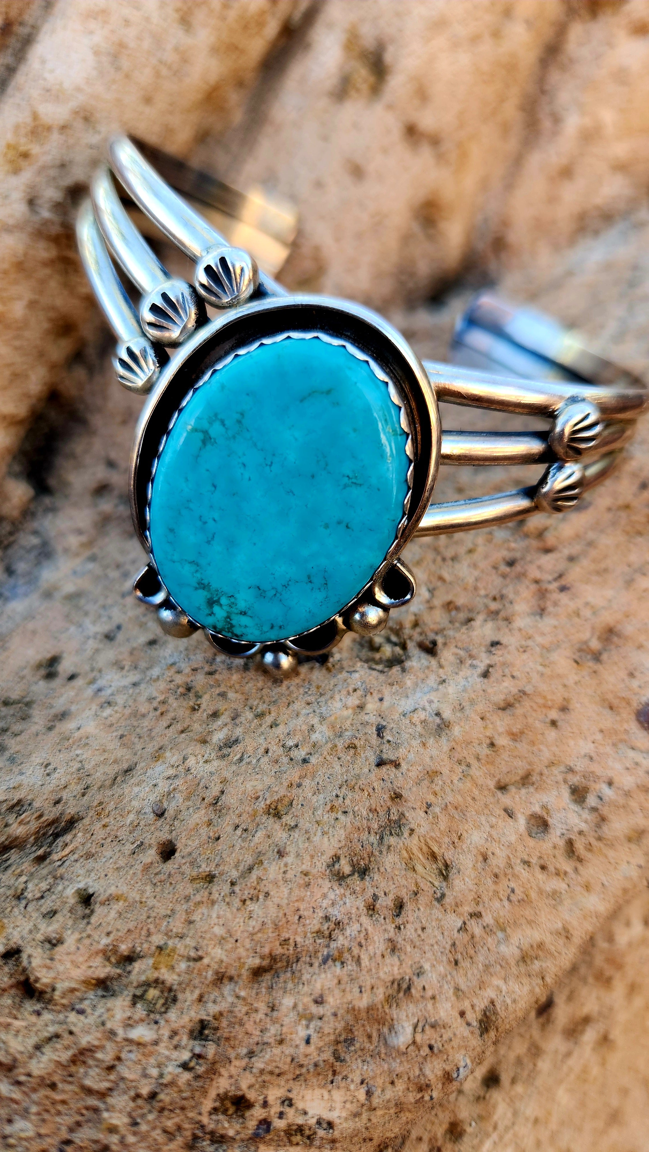 Vintage Sterling Silver Kingman Turquoise cuff
