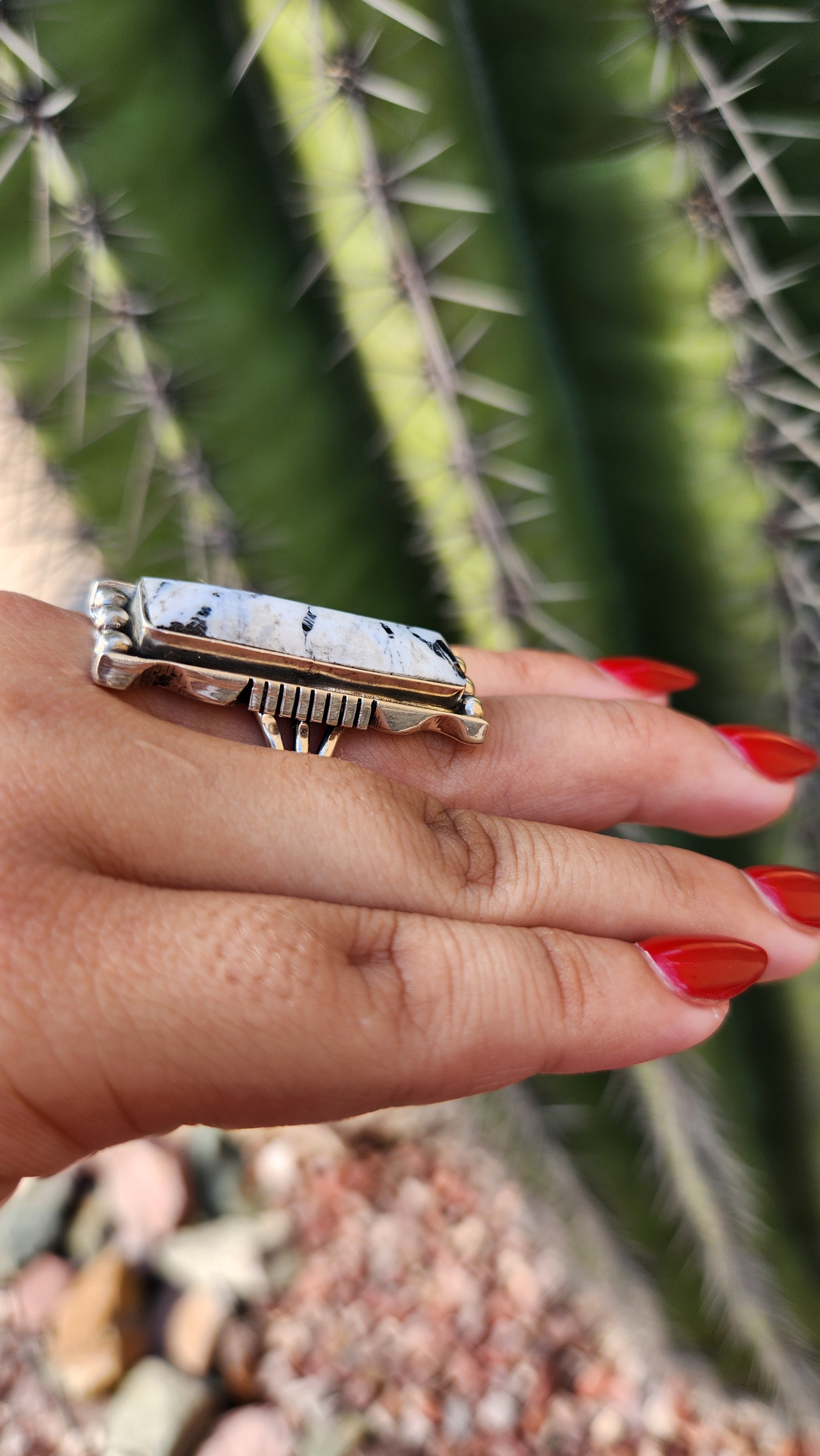 Navajo Larson Lee Beautiful White Buffalo Ring Sz 10