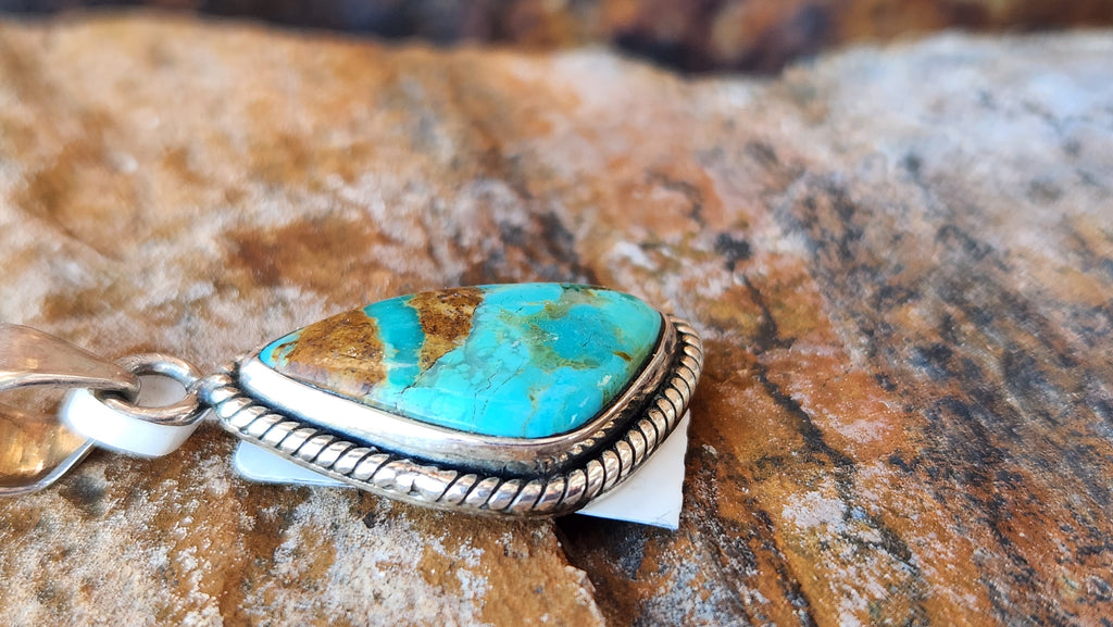 Arizona Turquoise Pendant Necklace