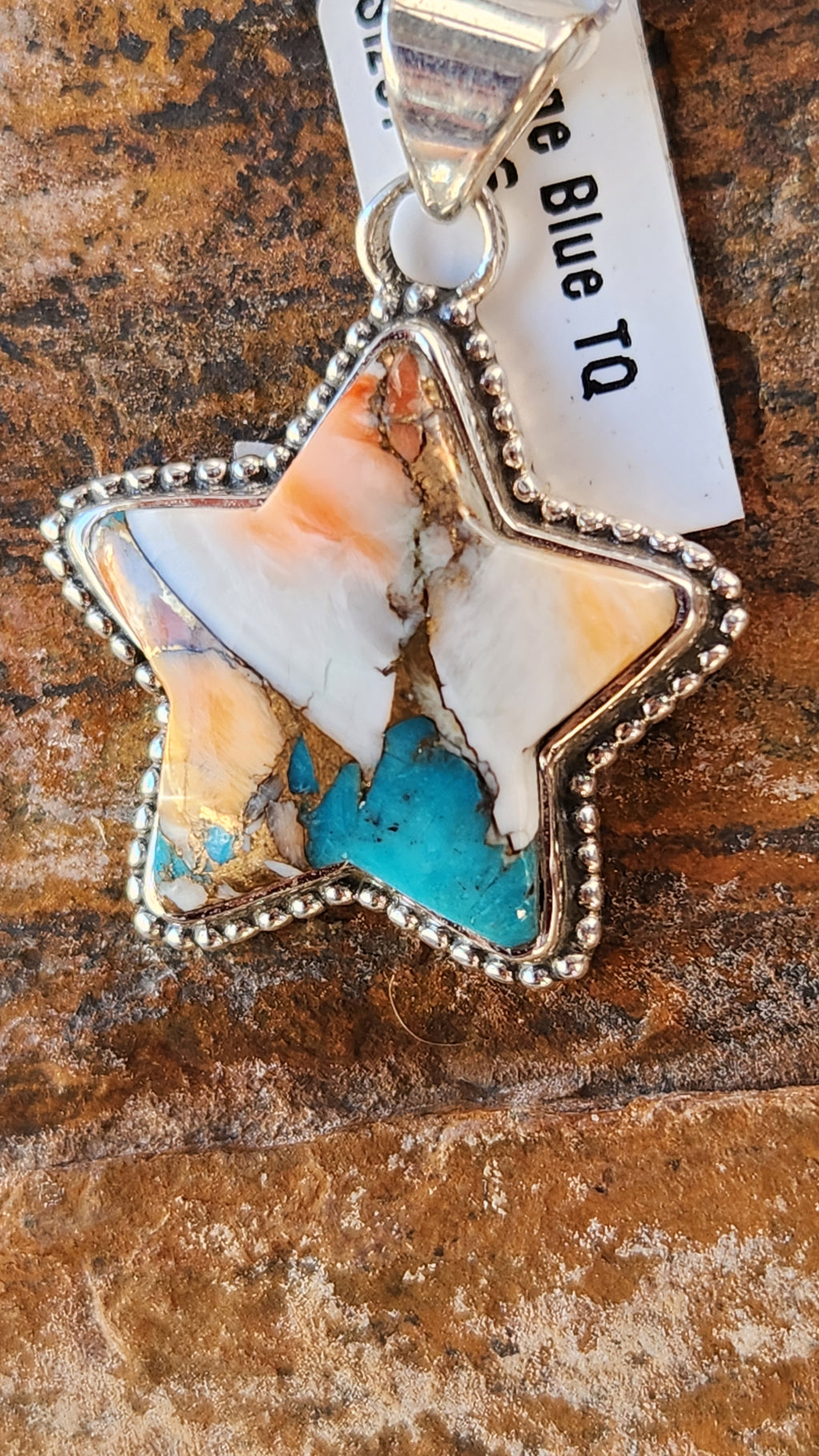 Beautiful Spiny Oyster Star Pendant Necklace