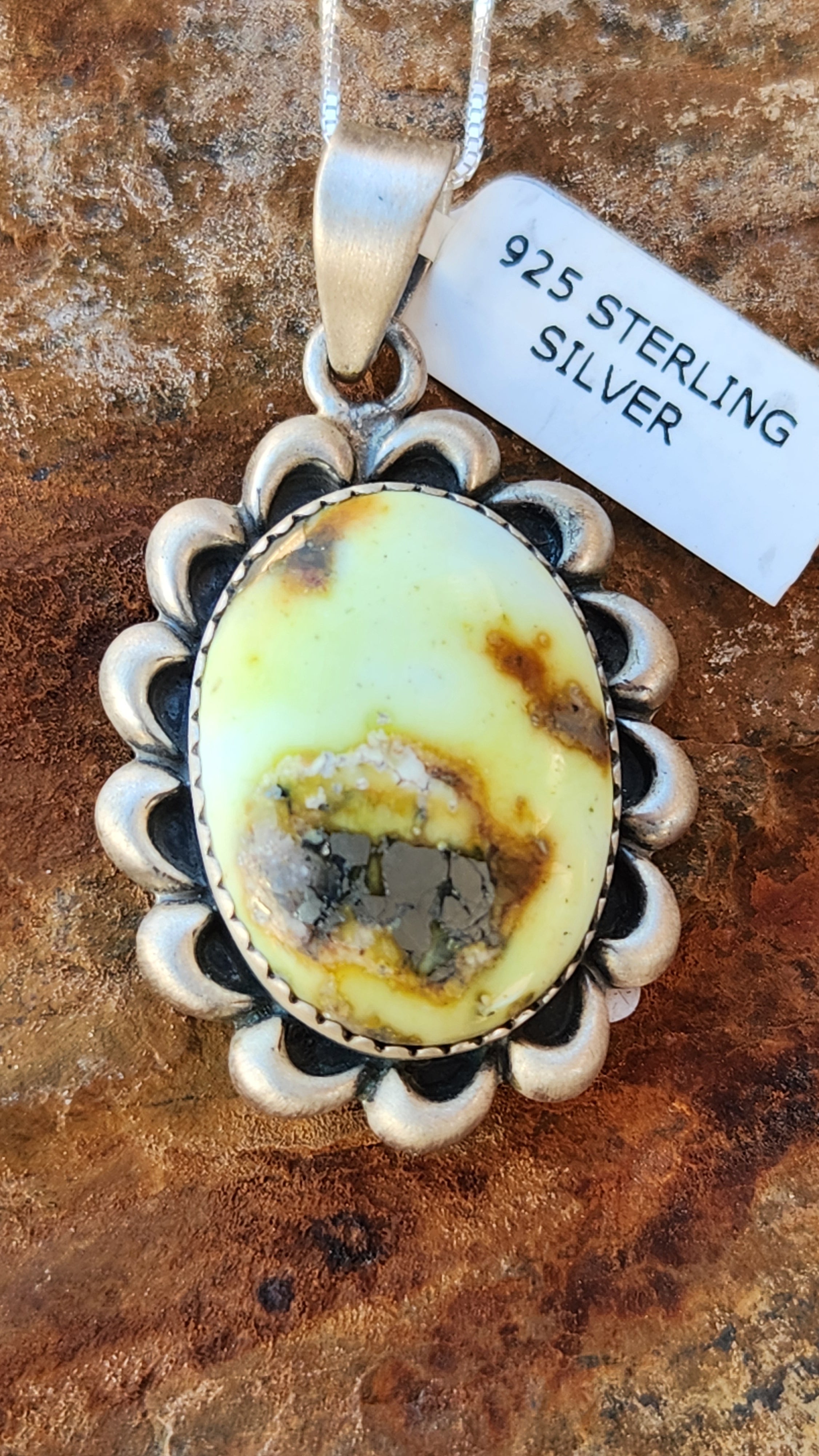 Beautiful Palomino Pendant Necklace