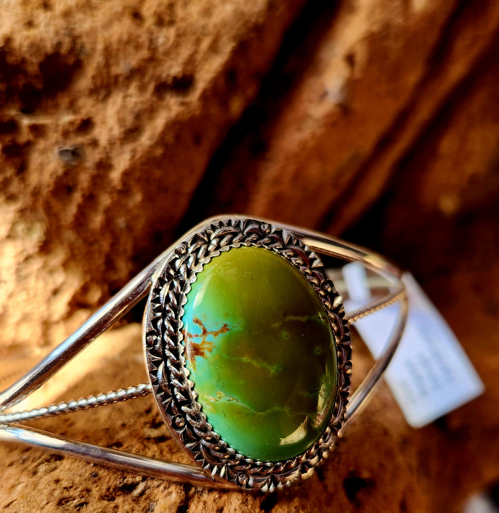 Navajo Handmade Dine' Begaye Emerald Valley Turquoise Cuff